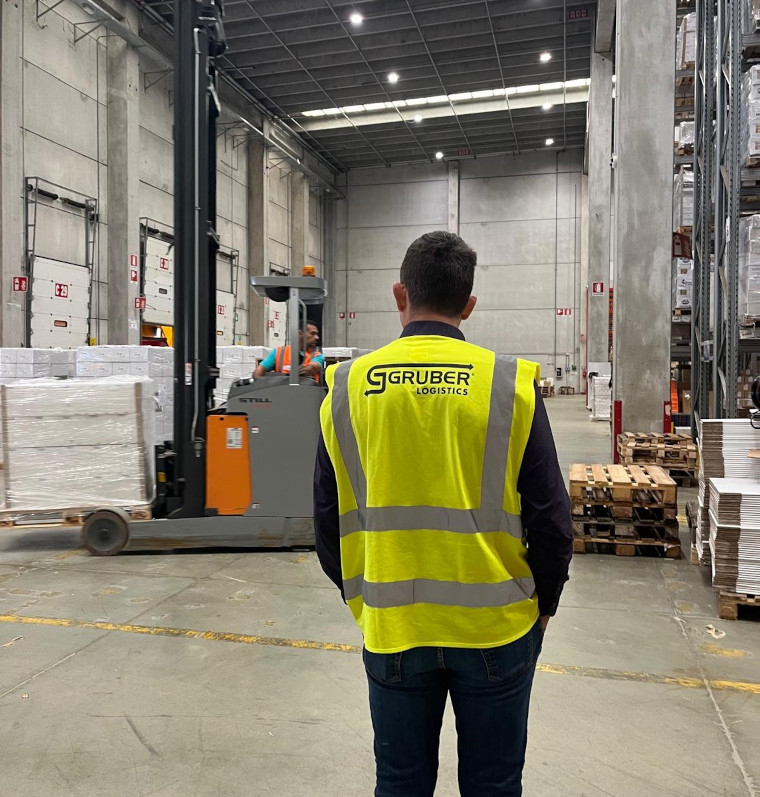 Benefici integrazione WMS Replica e TMS Sima in Gruber Logistics